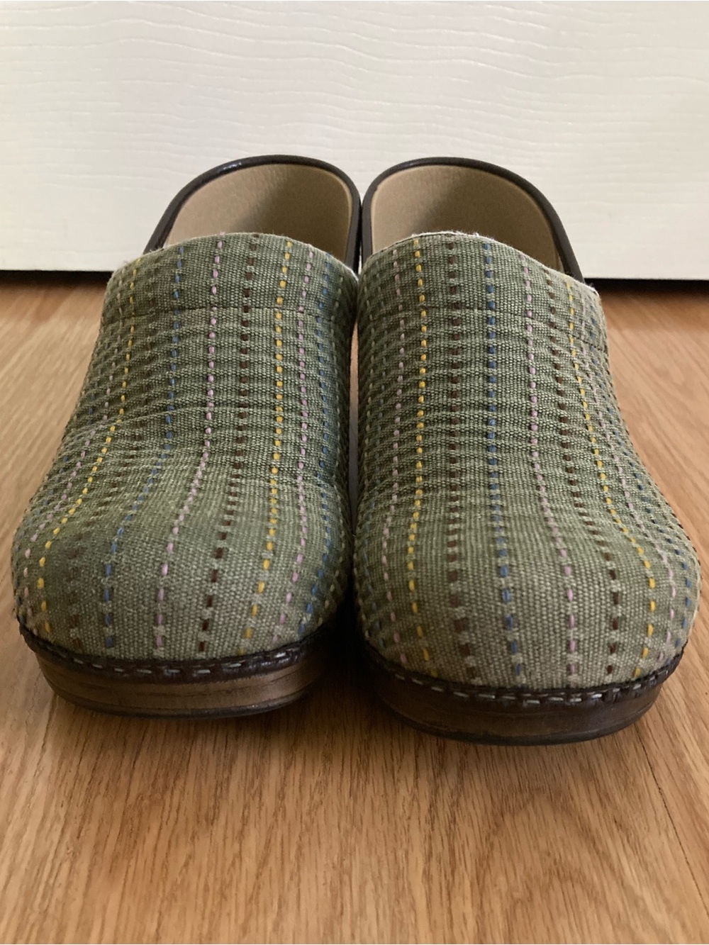 Dansko Vegan Jute Pro
Artisan Striped Canvas Clogs Size 40